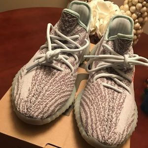 YEEZY 350 Blue Tint